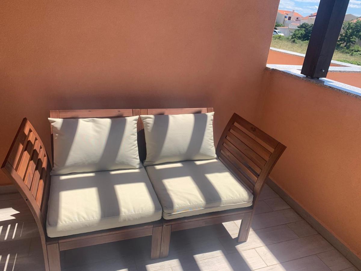 Apartman Matej With Pool Povljana Kültér fotó