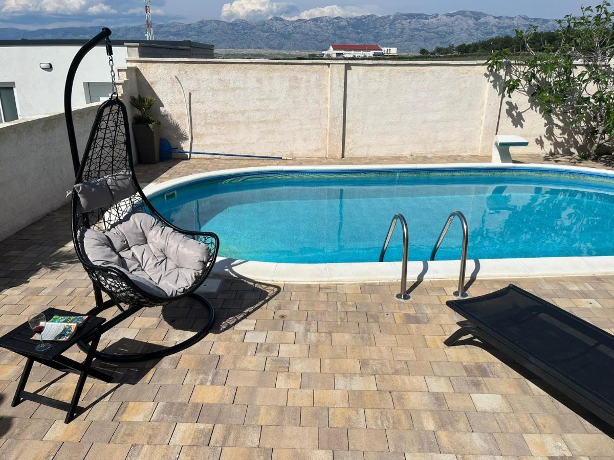 Apartman Matej With Pool Povljana Kültér fotó