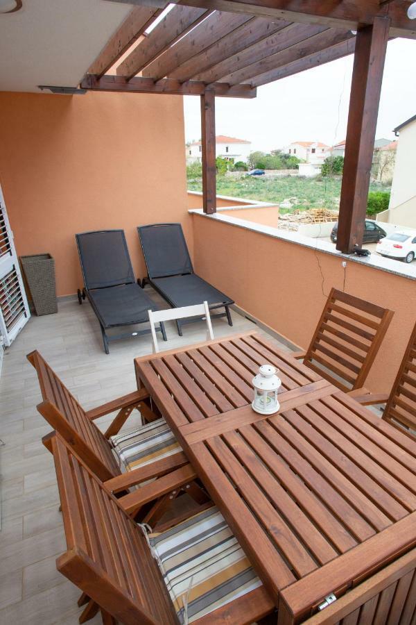 Apartman Matej With Pool Povljana Kültér fotó