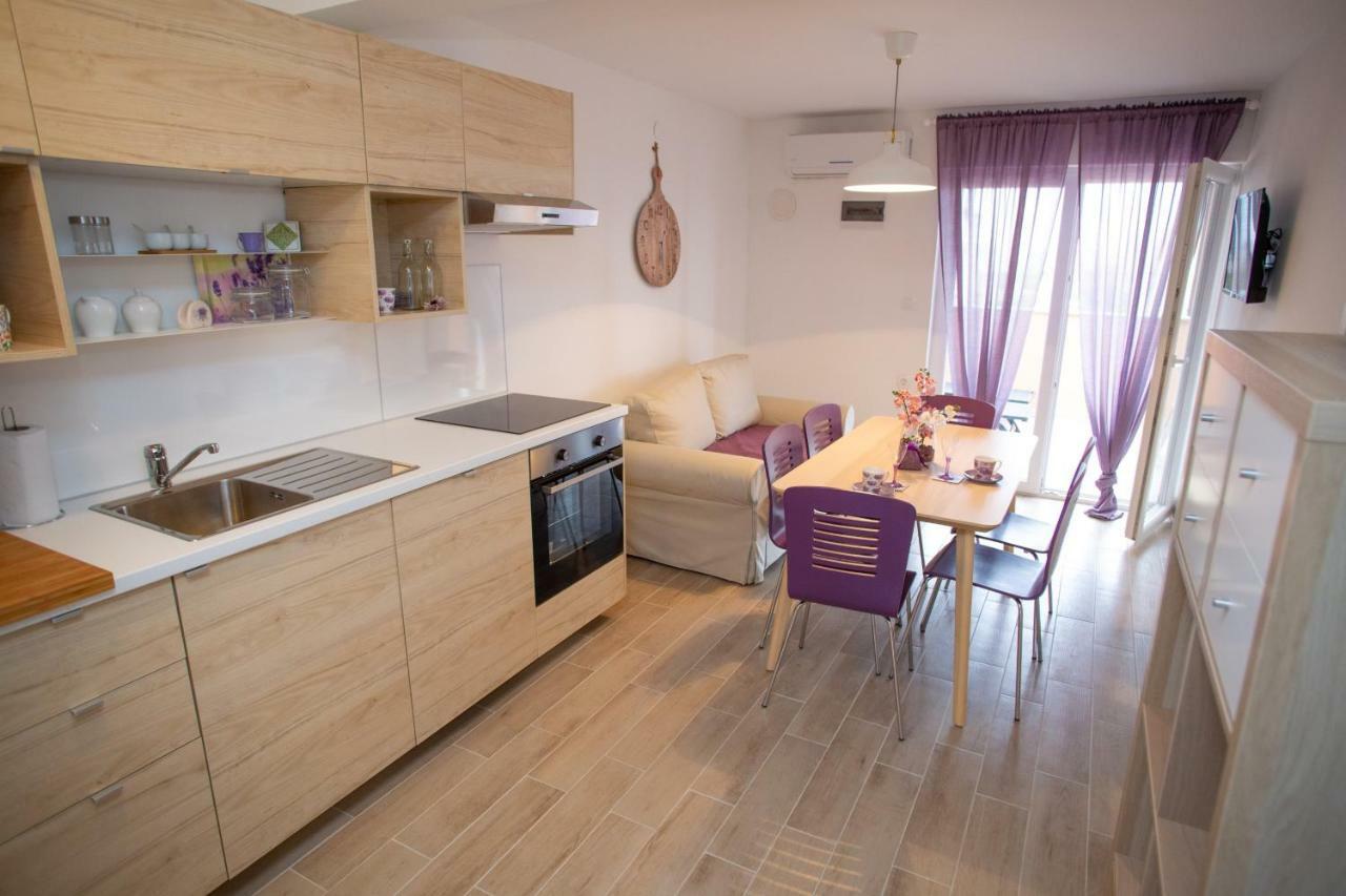 Apartman Matej With Pool Povljana Kültér fotó