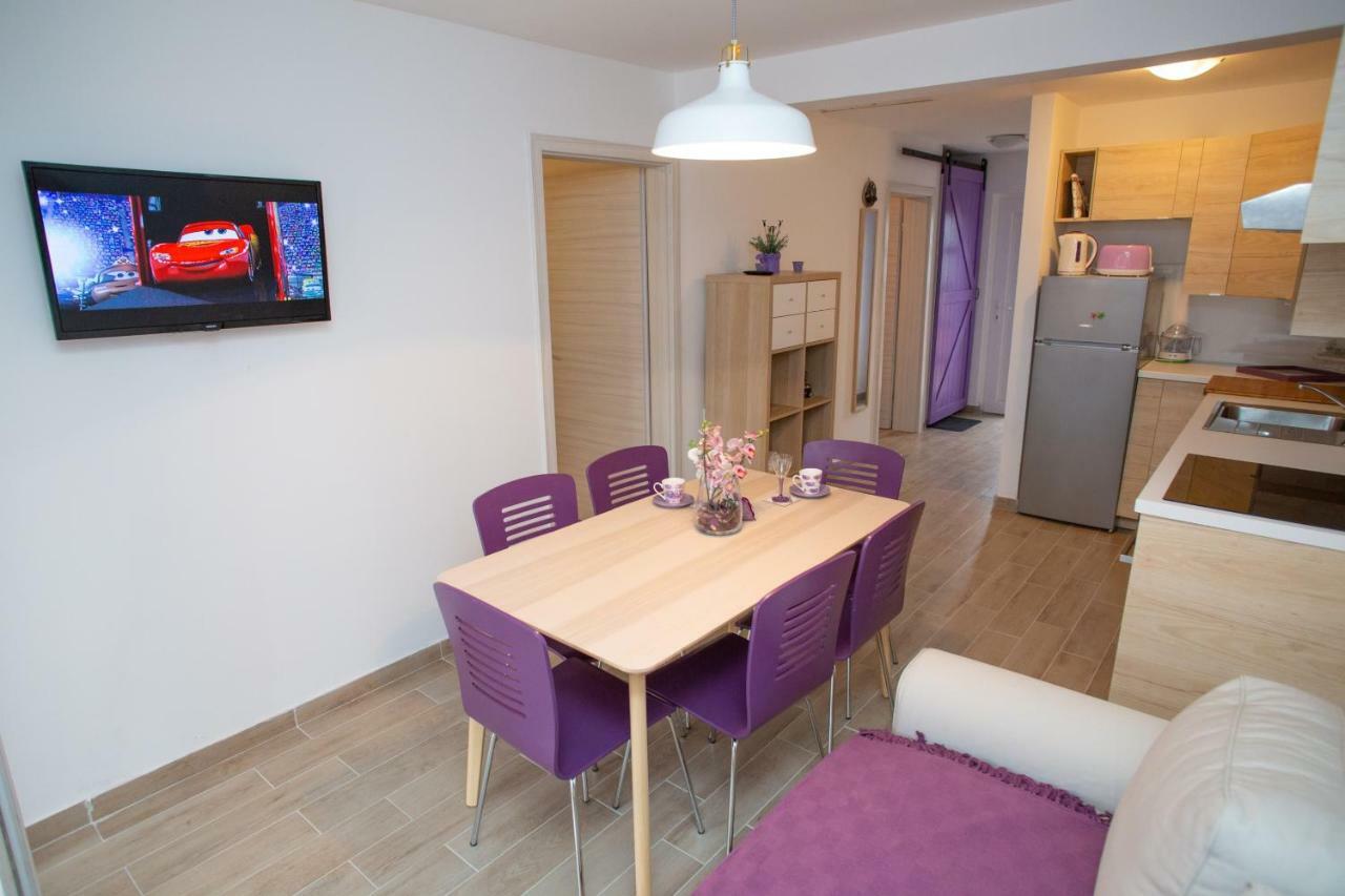 Apartman Matej With Pool Povljana Kültér fotó