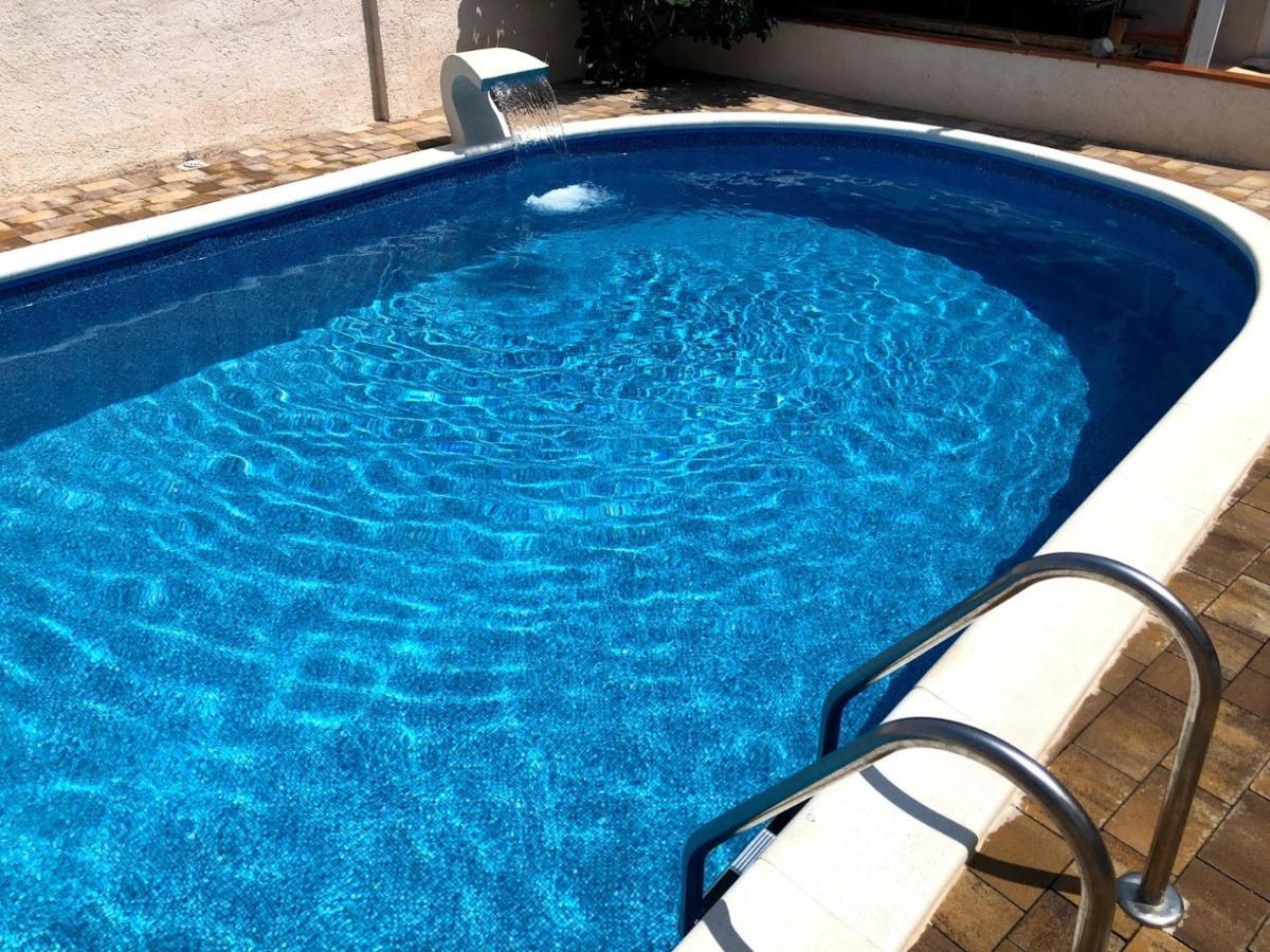 Apartman Matej With Pool Povljana Kültér fotó